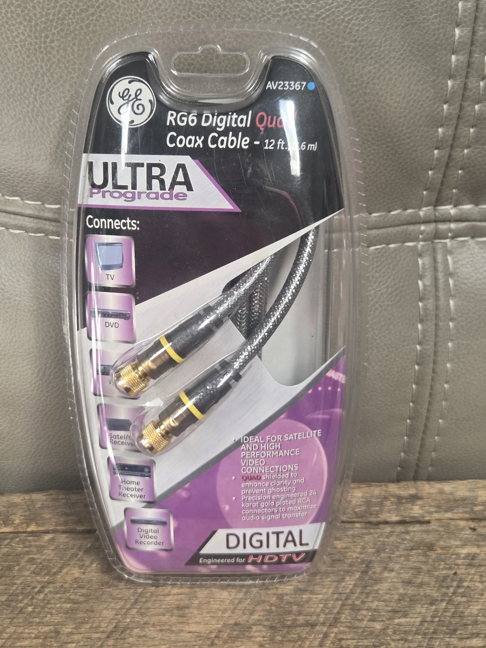 GE Ultra Prograde 12ft RG6 Quad Shield Coax Cable AV23367 NIP